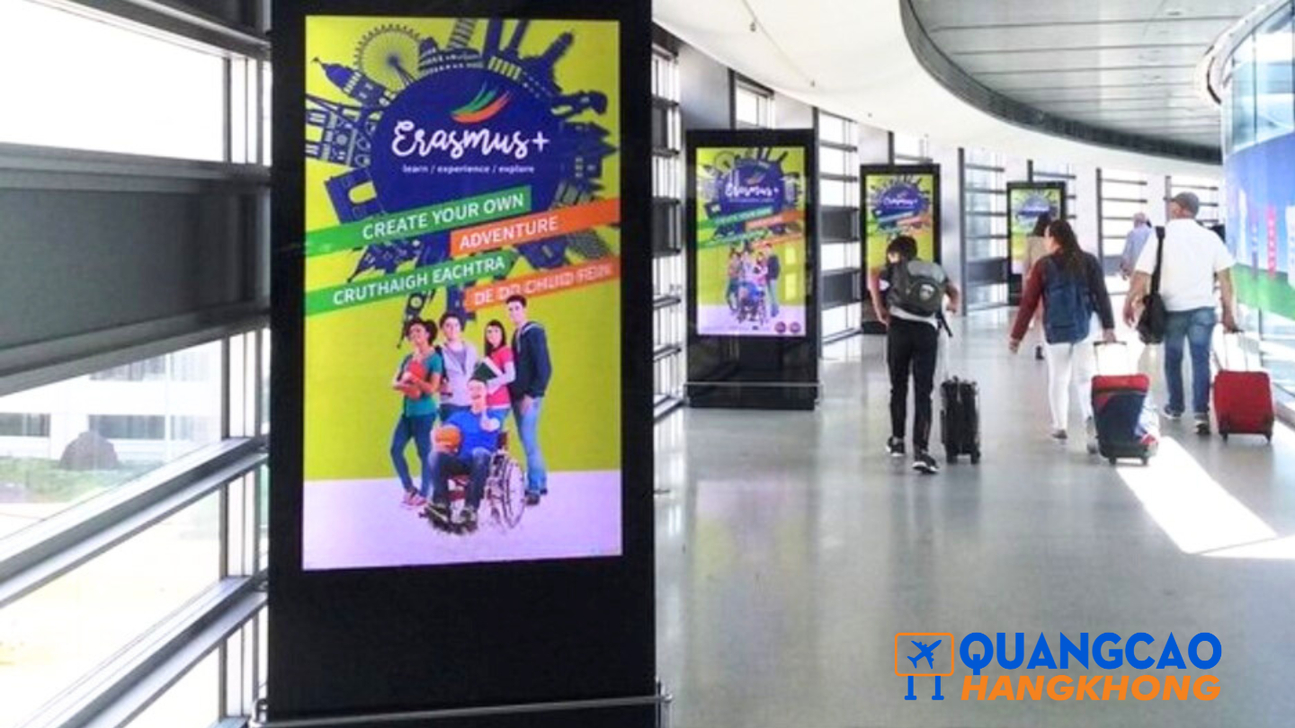 Quảng cáo biển hộp đèn tại sân bay