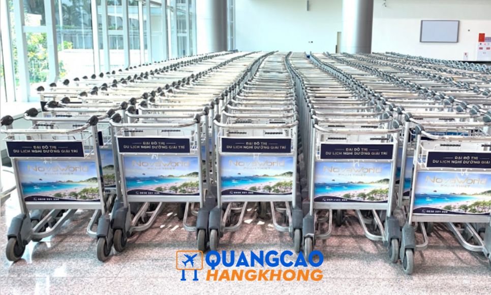 Quảng cáo xe đẩy hành lý tại nhà ga sân bay Phú Bài