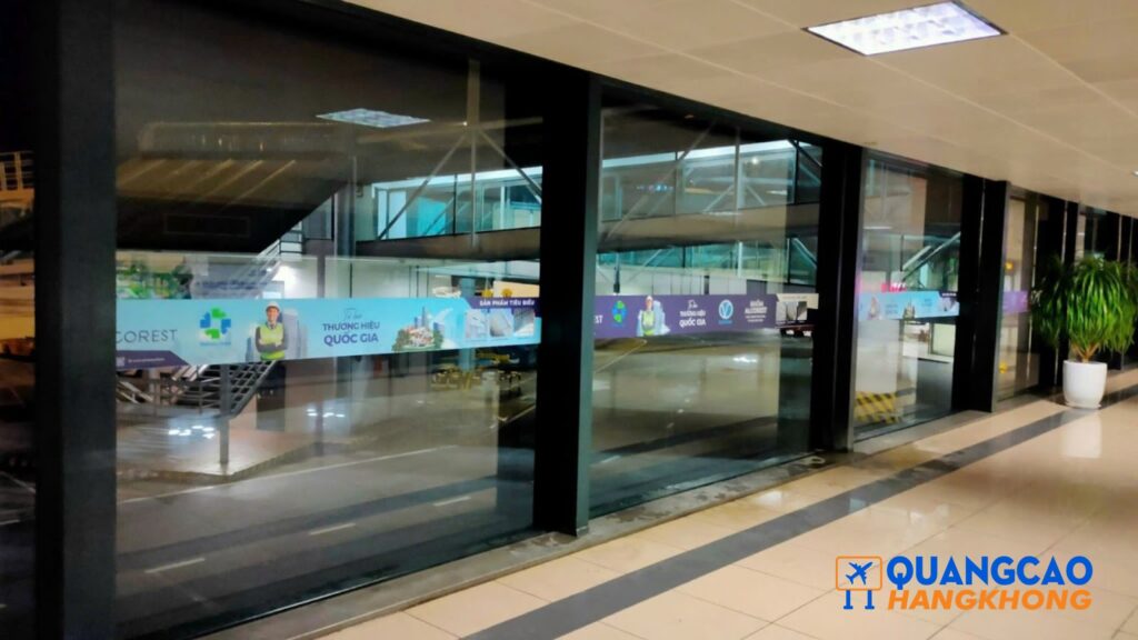 Quảng cáo decal tại sân bay Tân Sơn Nhất