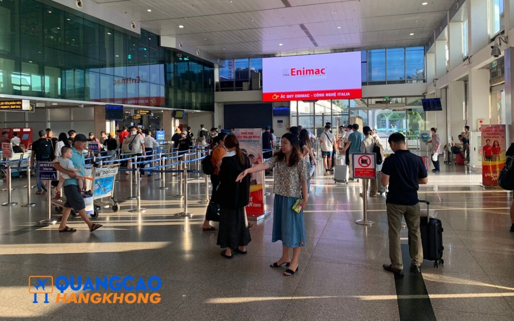 Quảng cáo tại khu vực check-in sân bay Tân Sơn Nhất