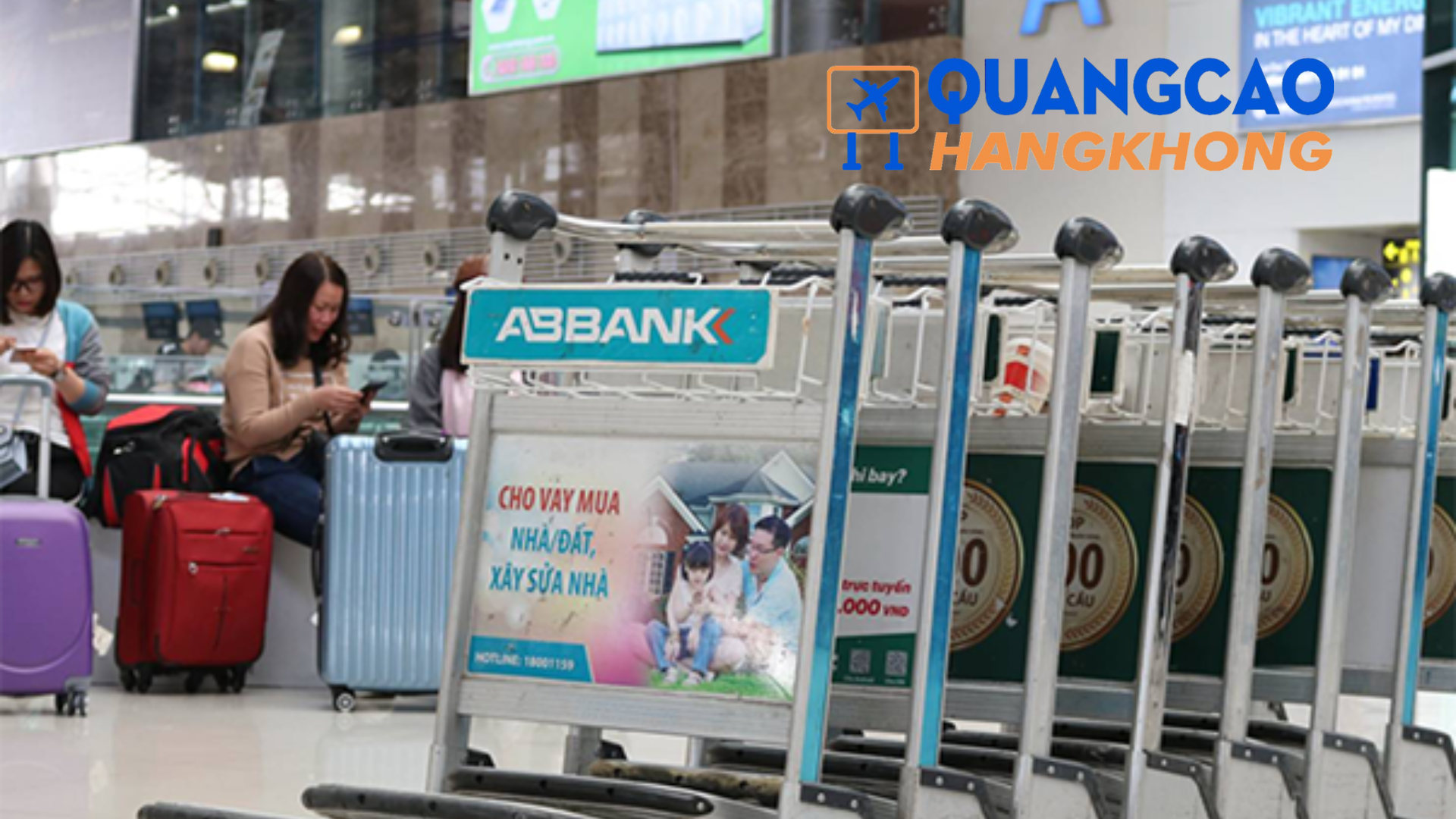 Quảng cáo trên xe đẩy hành lý