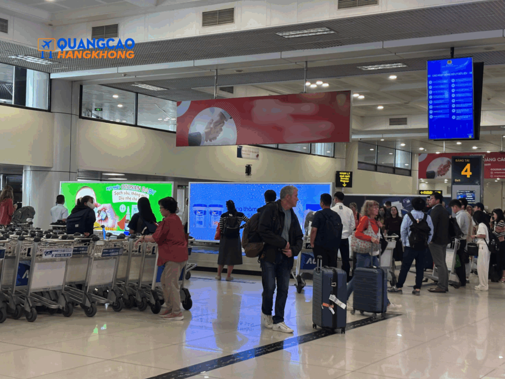 Quảng cáo màn hình LED sân bay khu vực băng chuyền hành lý