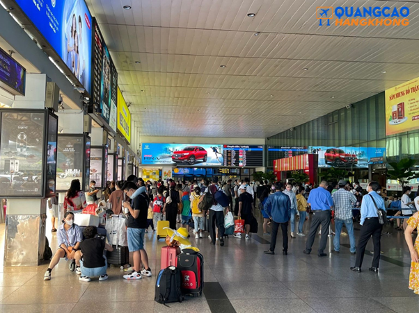 Quảng cáo màn hình led khu vực công cộng và các lối ra vào sân bay