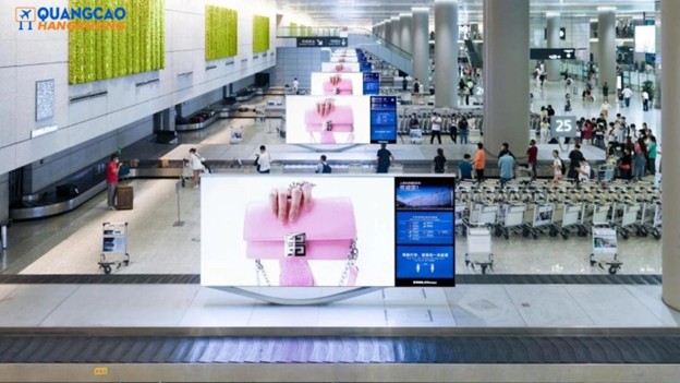 Quảng cáo màn hình LED tại khu vực băng chuyền hành lý