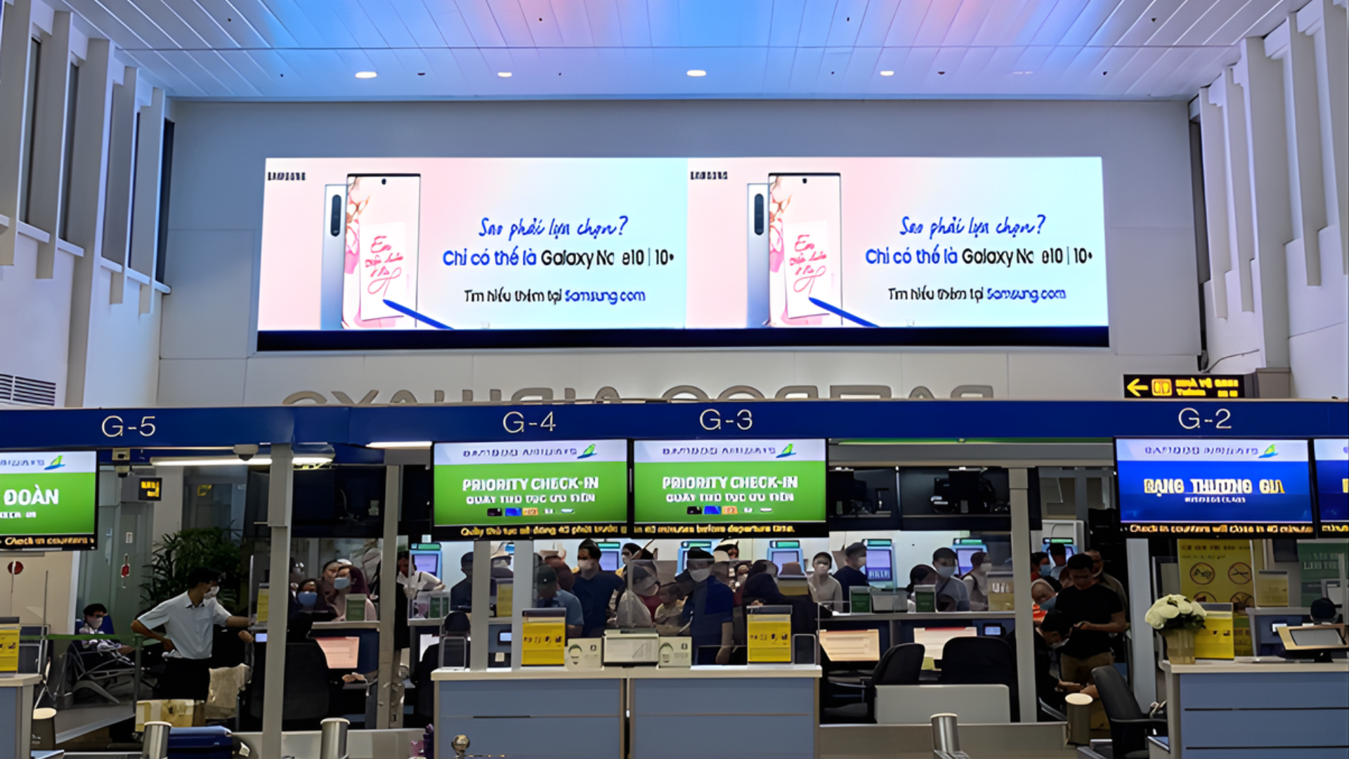 Quảng cáo màn hình LED khu vực check-in