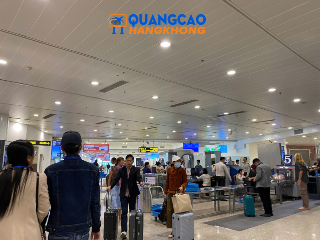 Khu kiểm tra an ninh soi chiếu