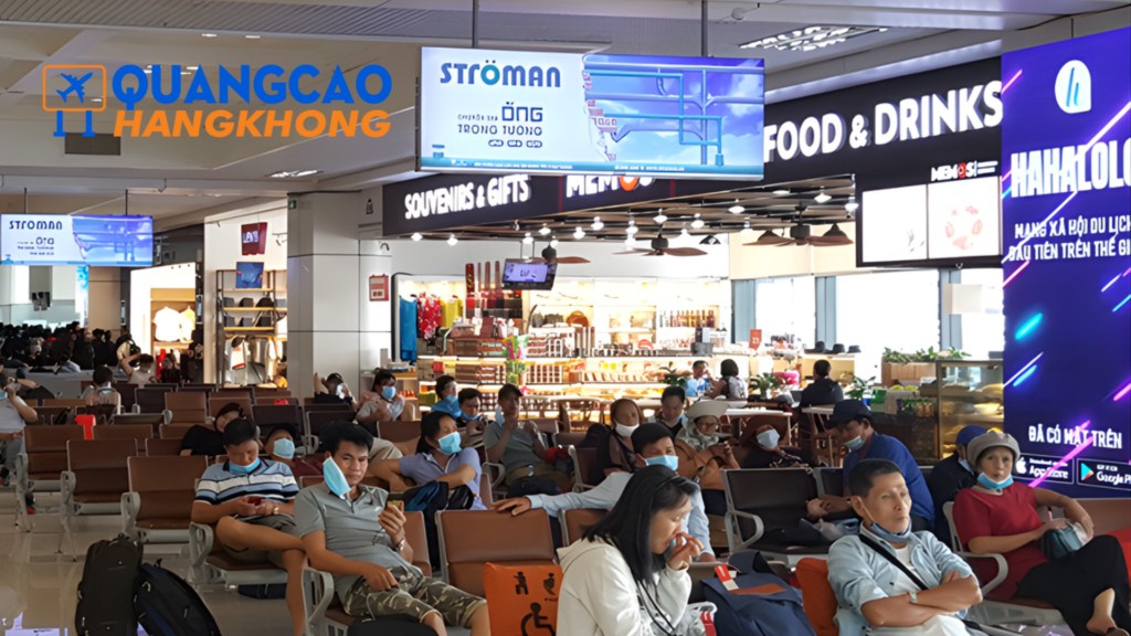 Biển hộp đèn quảng cáo sân bay tại sảnh chờ và cửa khởi hành.