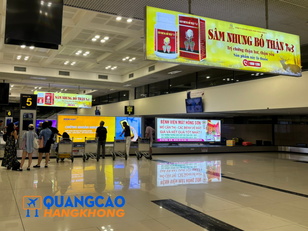 Quảng cáo biển hộp đèn khu vực băng chuyền hành lý
