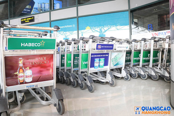 Hình thức quảng cáo xe đẩy hành lý ở sân bay Tân Sơn Nhất