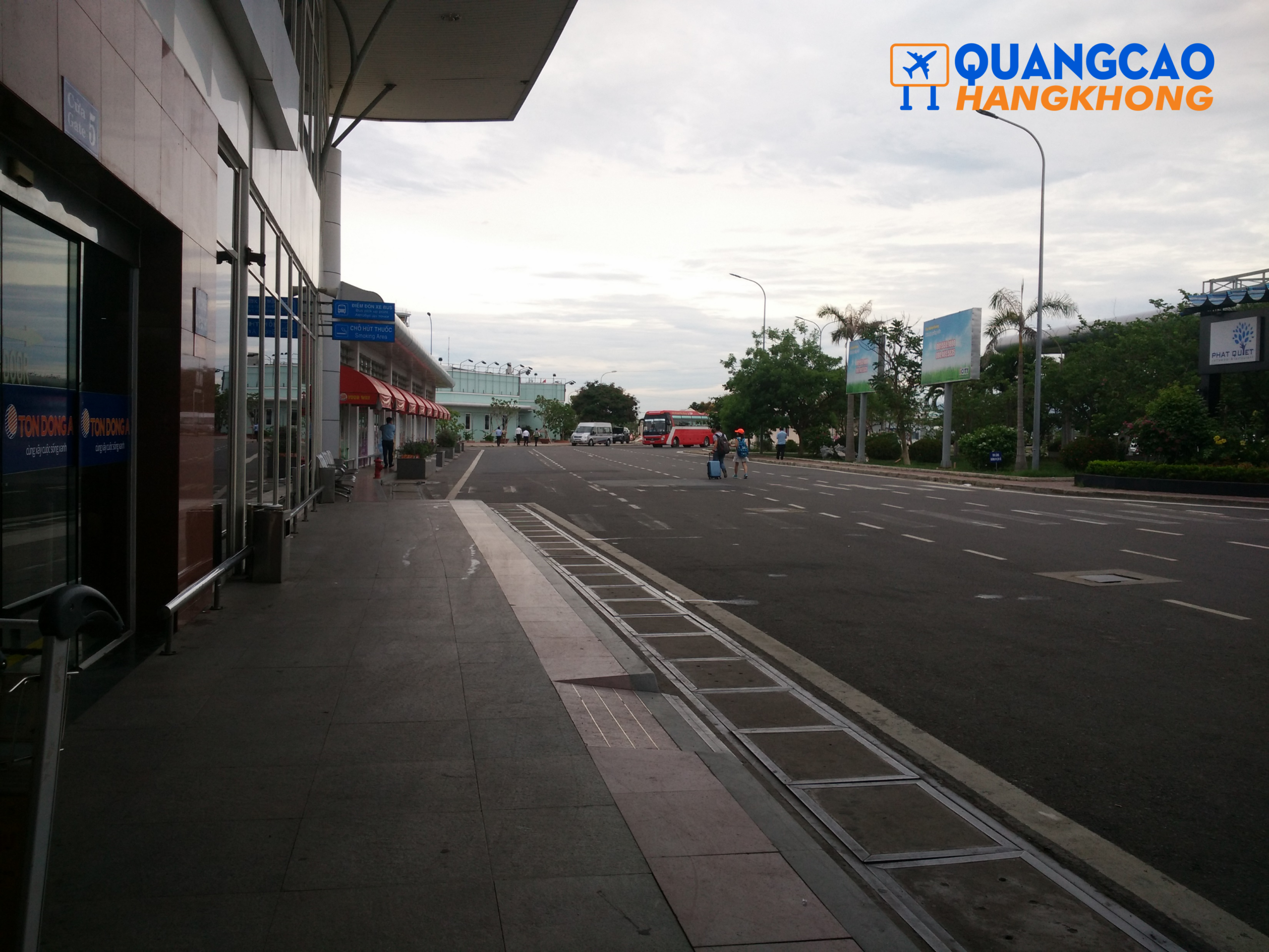 Chi phí pano quảng cáo tại sân bay Cam Ranh phụ thuộc vào nhiều yếu tố