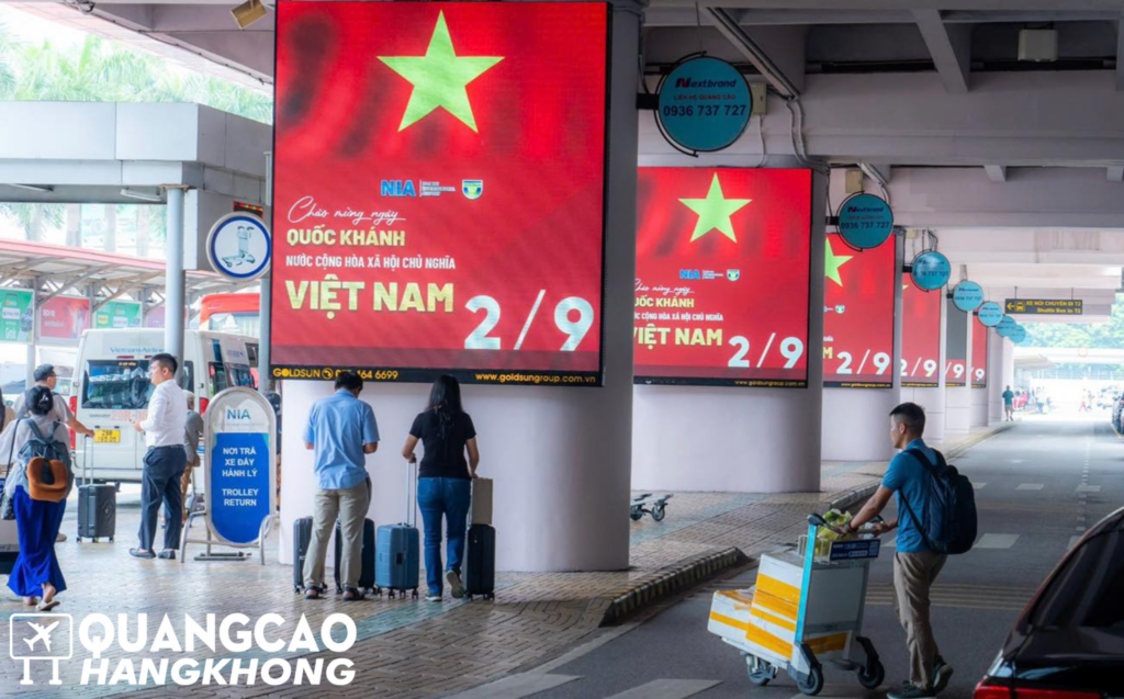 Lợi thế truyền thông từ biển hộp đèn quảng cáo sân bay Phù Cát