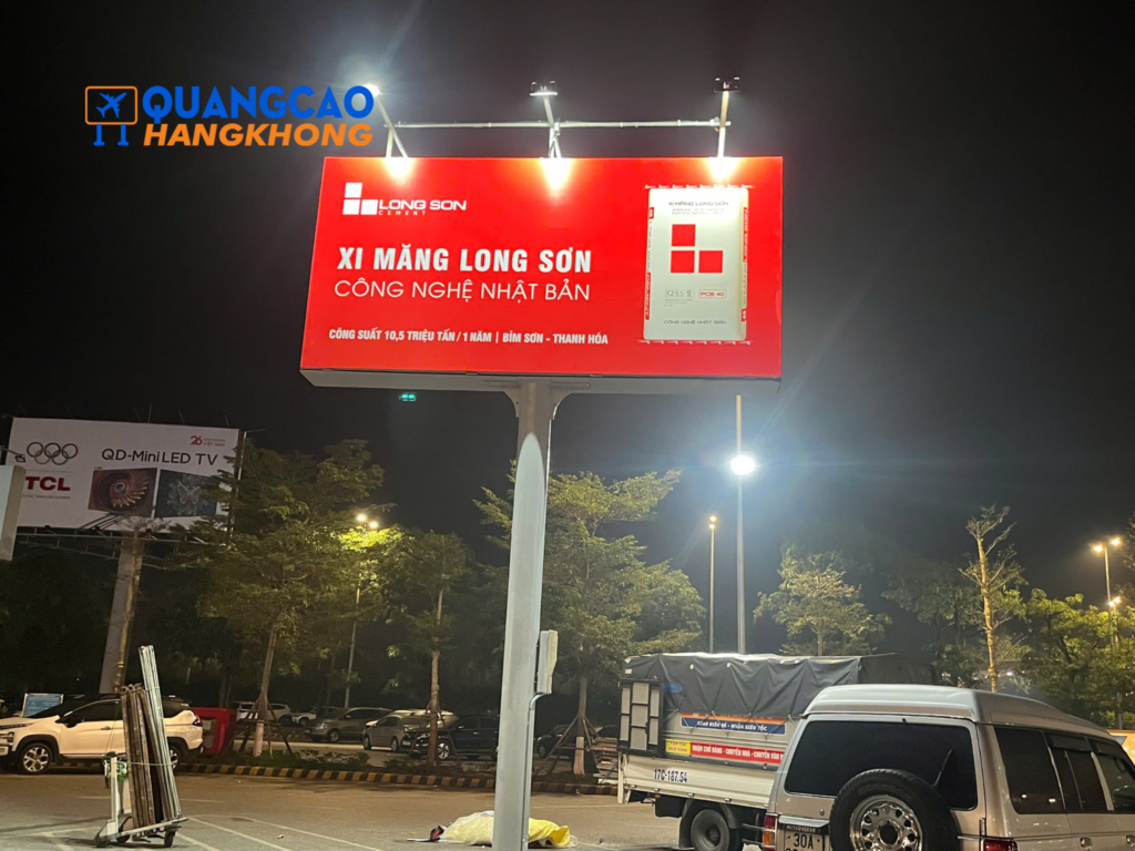 Quảng cáo tại khu vực sân đỗ (bãi đỗ xe/khu đón trả khách)
