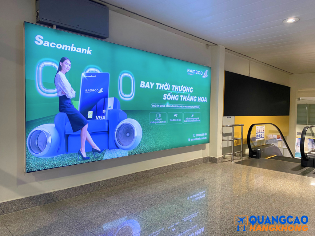 Pano quảng cáo tại sân bay Tân Sơn Nhất khu vực hành lang di chuyển