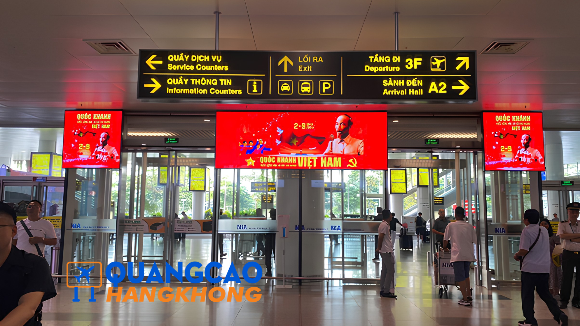 Quảng cáo biển hộp đèn tại khu vực công cộng