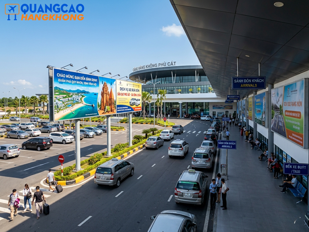 Pano quảng cáo tại sân bay Phù Cát khu vực bãi đỗ xe và sảnh đón khách