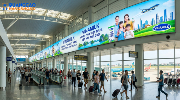 Pano quảng cáo tại sân bay Nội Bài khu vực hành lang di chuyển