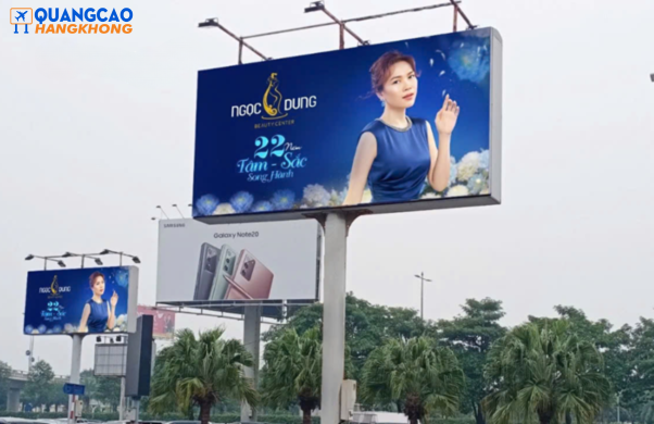 Pano quảng cáo tại khu vực bãi đỗ xe sân bay Nội Bài