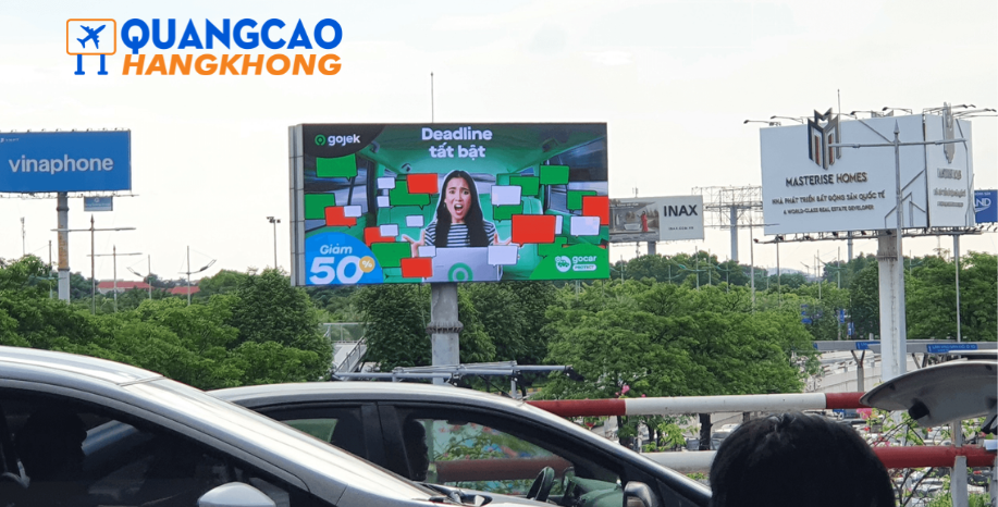 Khu vực đường dẫn vào nhà ga