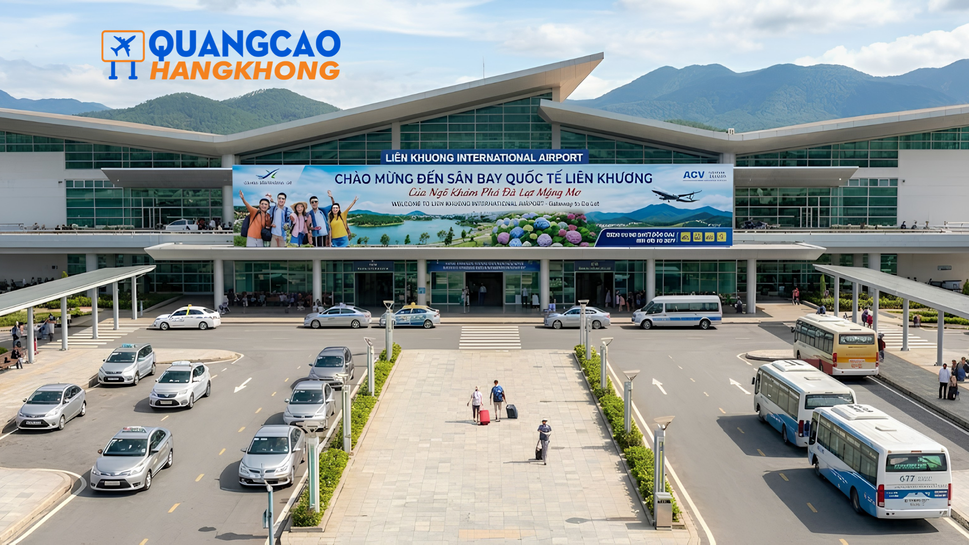 Pano quảng cáo khu vực mặt tiền nhà ga 