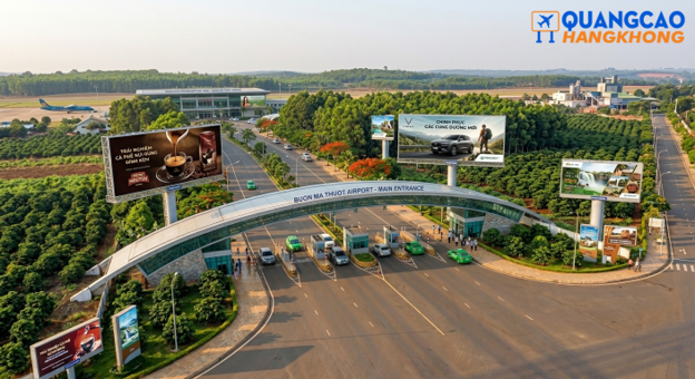 Pano quảng cáo tại sân bay Buôn Ma Thuột khu vực cổng ra vào sân bay