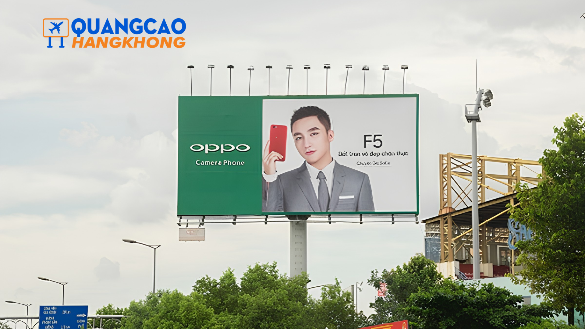 Pano quảng cáo mang lại nhiều lợi ích cho doanh nghiệp trong hoạt động xây dựng và phát triển thương hiệu.