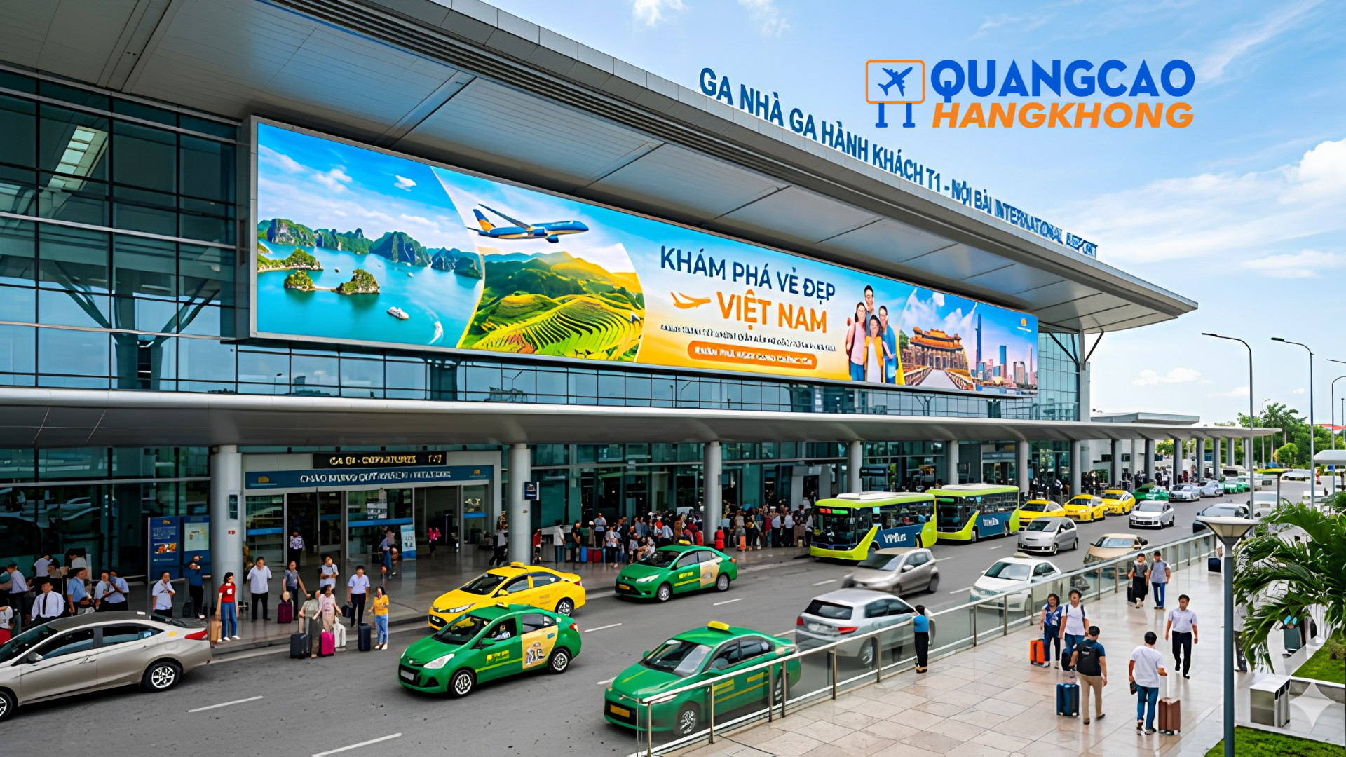 Pano quảng cáo tại khu vực mặt tiền nhà ga